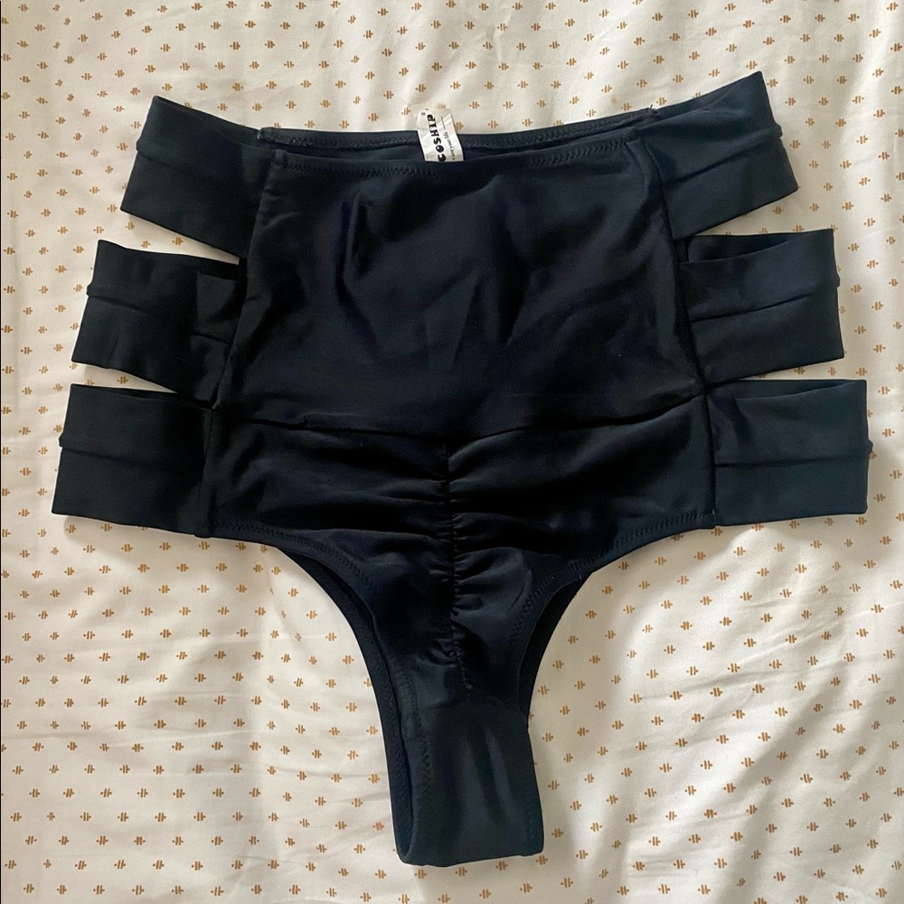 High waisted cut-out scrunch butt bikini bottoms swimwear